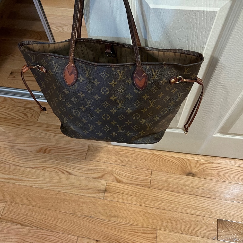 Louis Vuitton Neverfull